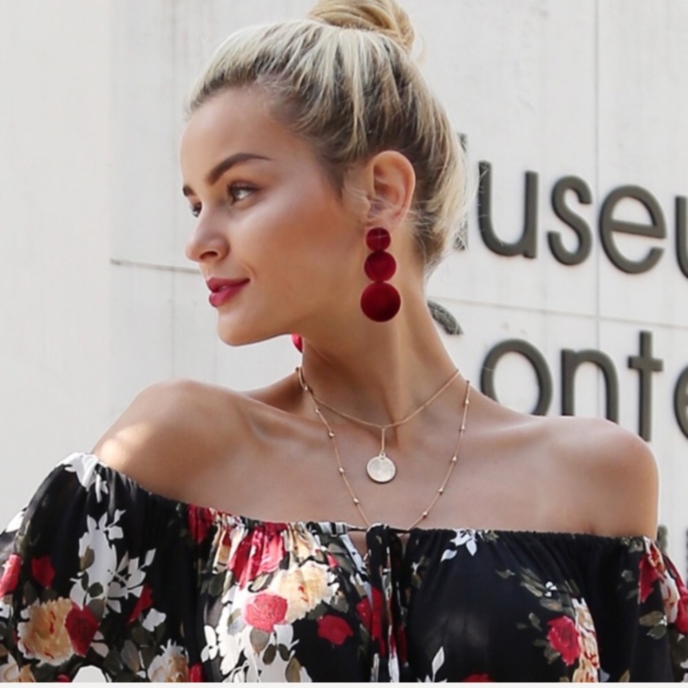 🆕Tessa Burgundy Red Velvet Statement Earrings - Picture 6 of 8